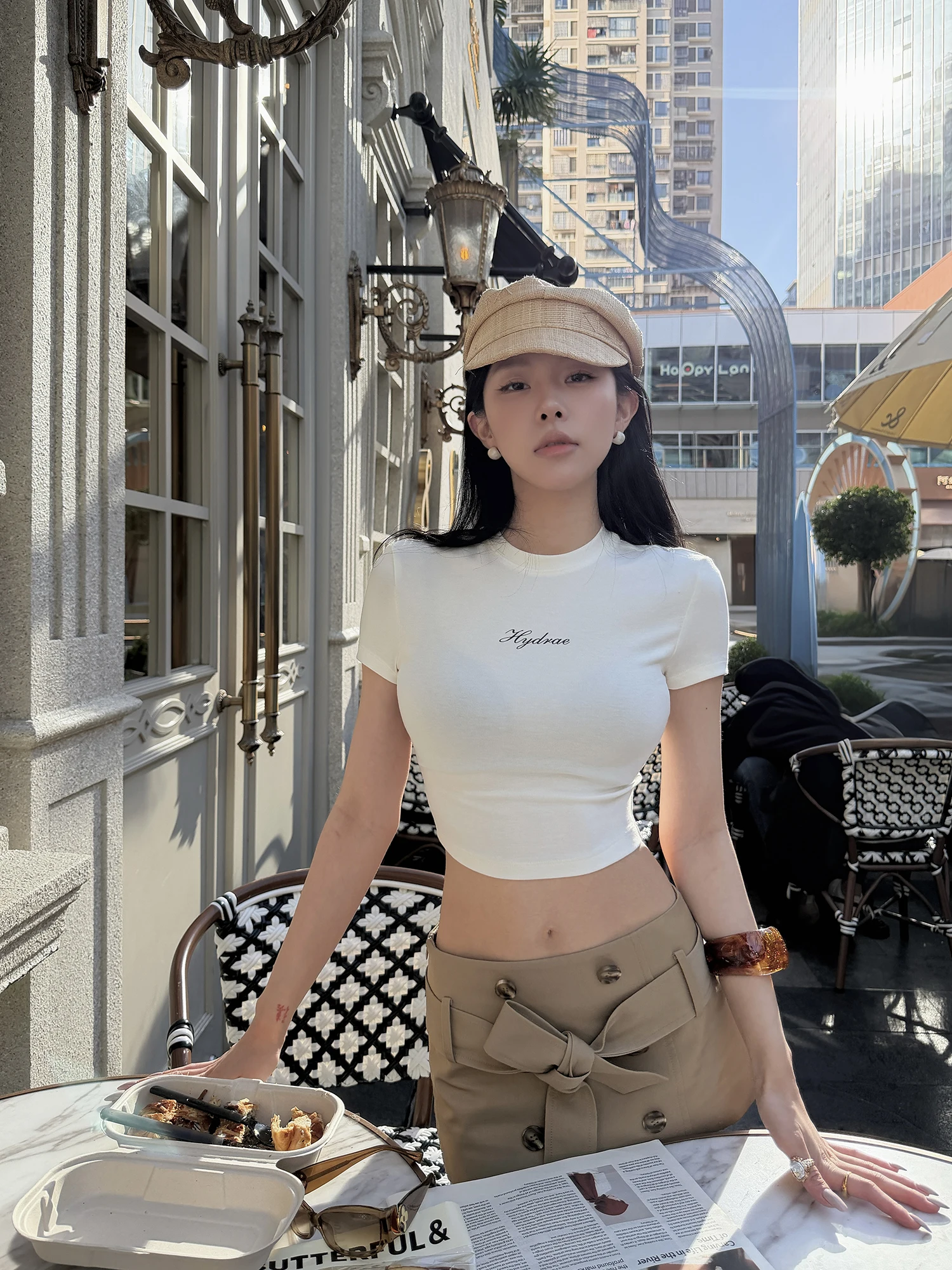 

Белая женская футболка с коротким рукавом и буквенным принтом, повседневная, из смесового хлопка и полиэстера, с круглым вырезом, от Hydrae Xingng