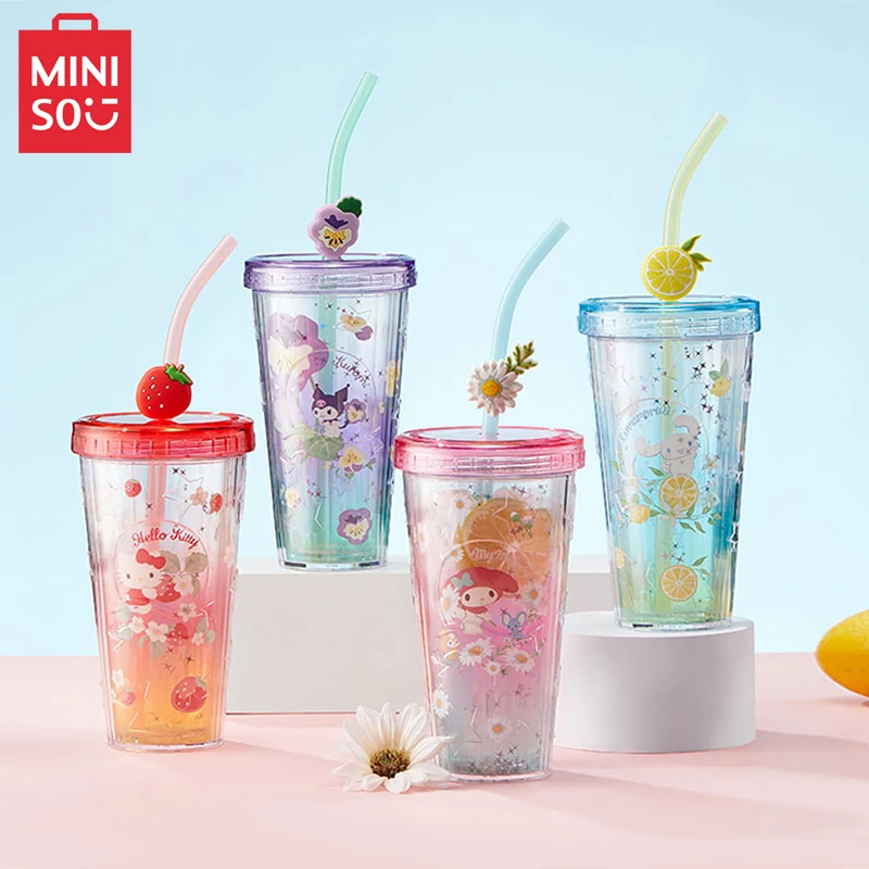 

Miniso Sanrio Kuromi Pochacco цветок развлекательный клуб соломенная чашка для девочек пластиковая чашка для воды сверкающая световая соломенная чашка