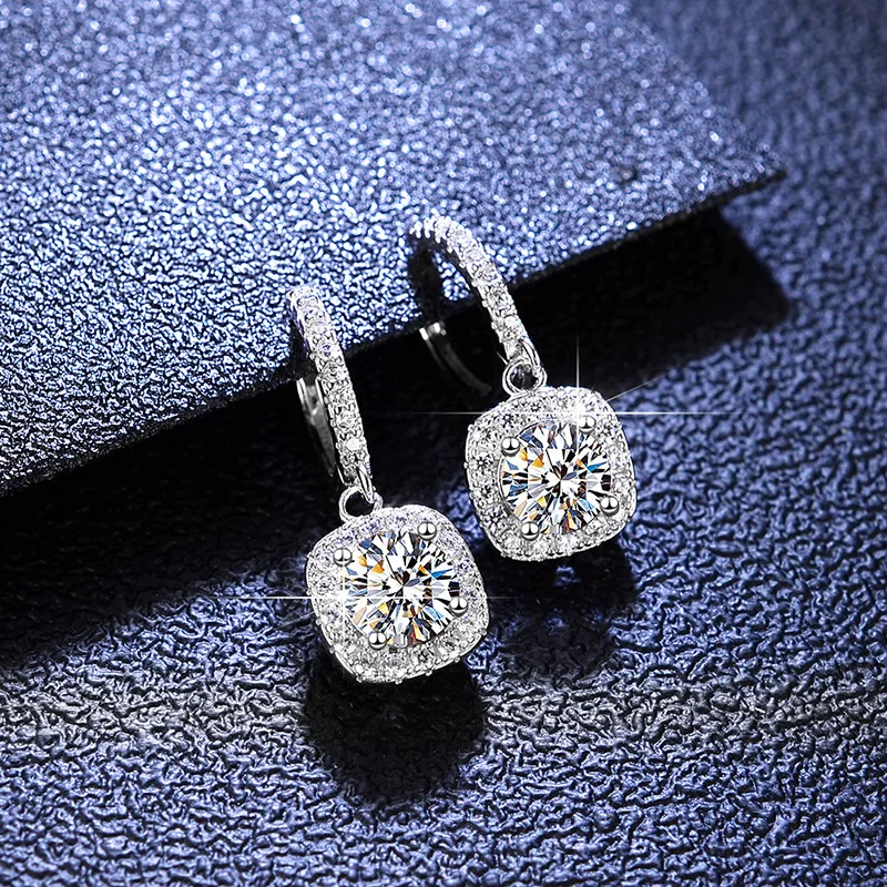 

Boutique PT950 platinum earrings 1 carat moissanite earrings ladies luxury square bag platinum moissanite earrings