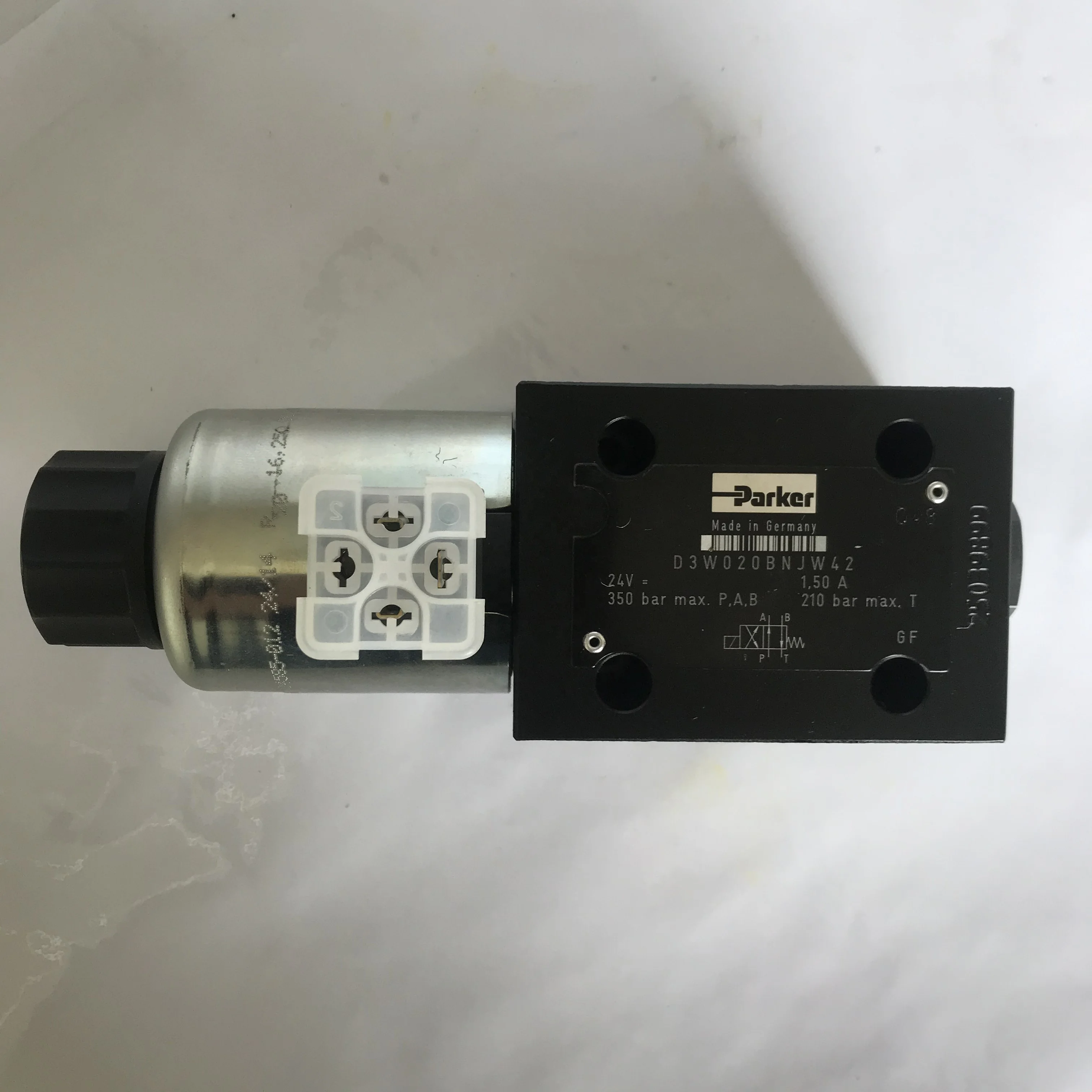 صمام بكرة p arker صمام الملف اللولبي الاتجاهي D3W020BNJW42 صمام الملف اللولبي المغلق عادة