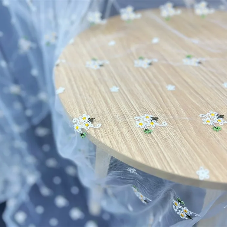 Французская высококачественная ткань для маленькой цветочной вышивки, роскошная африканская, модная и мягкая марлевая ткань для вышивки.