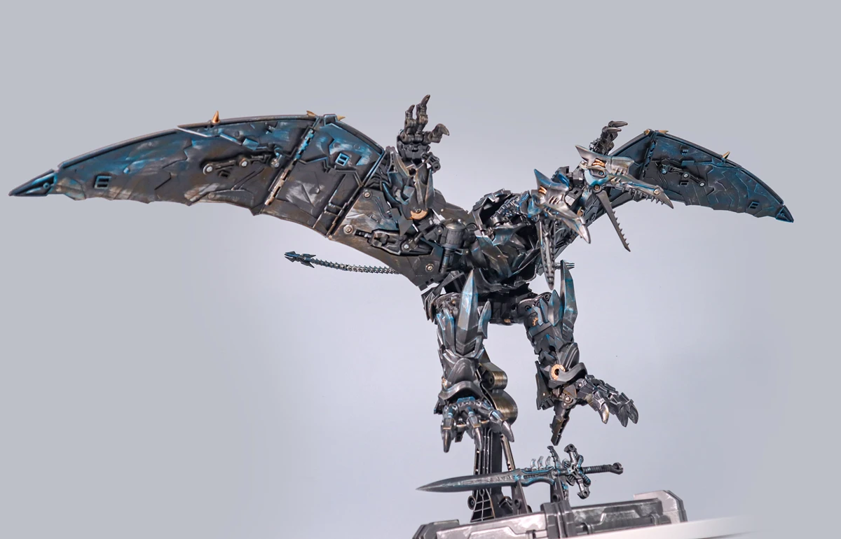 

Transformation BAIWEI TW1104 TW-1104 Swoop Movie Version Action Figure Deformation Robot Toys