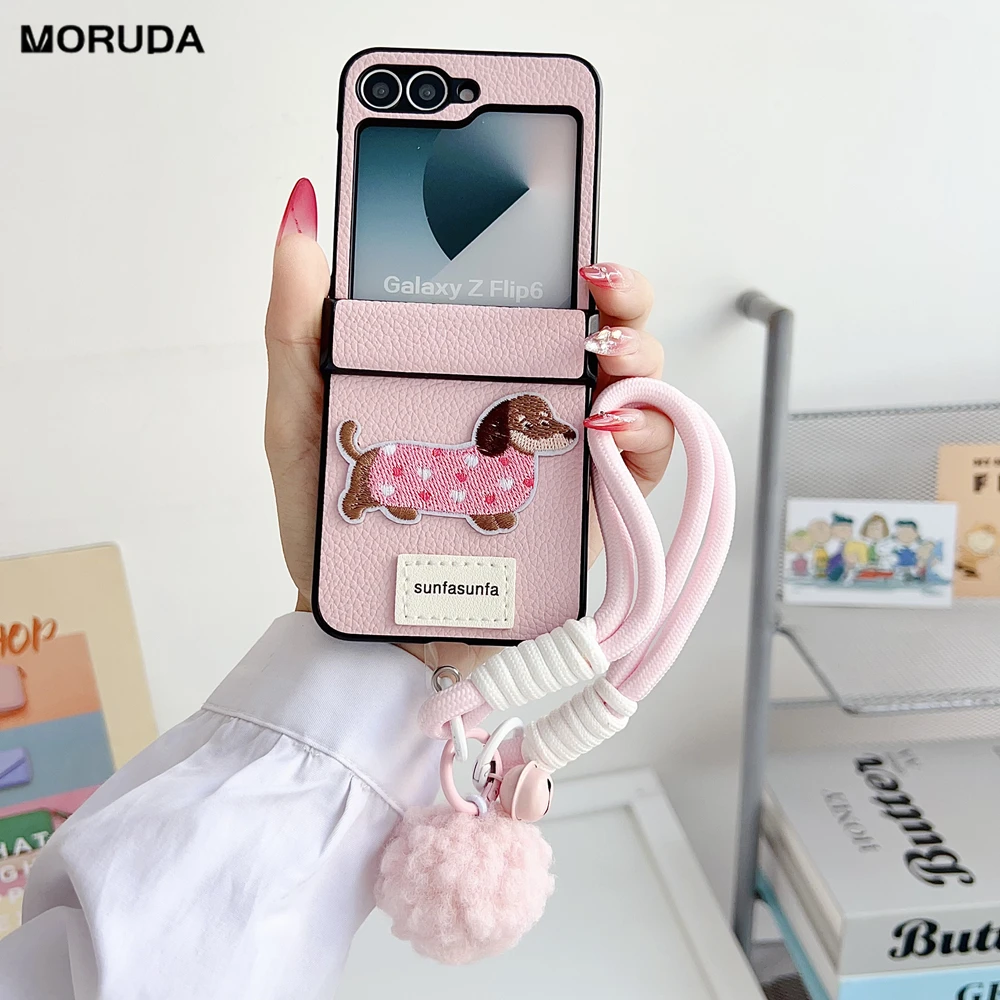 

Cartoon Dog Embroidery Litchi Pattern Lanyard Case for Samsung Galaxy Z Flip 7 6 5 4 3 zflip Hairball Wrist Strap Korean Cover