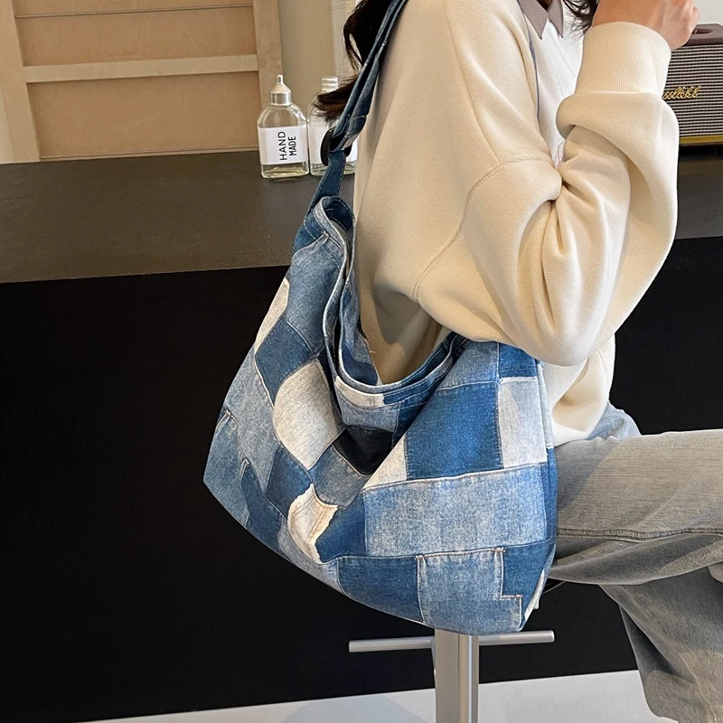 A denim style plaid fabric material casual shoulder bag, can be crossbody, large capacity, fashion casual popular