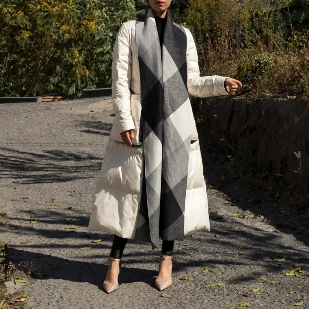

Women's White Duck Down Coat Fashion Winter New Puffer Jacket Long Cross Knee Scarf Woolen Splicing European Style Down Jacket
