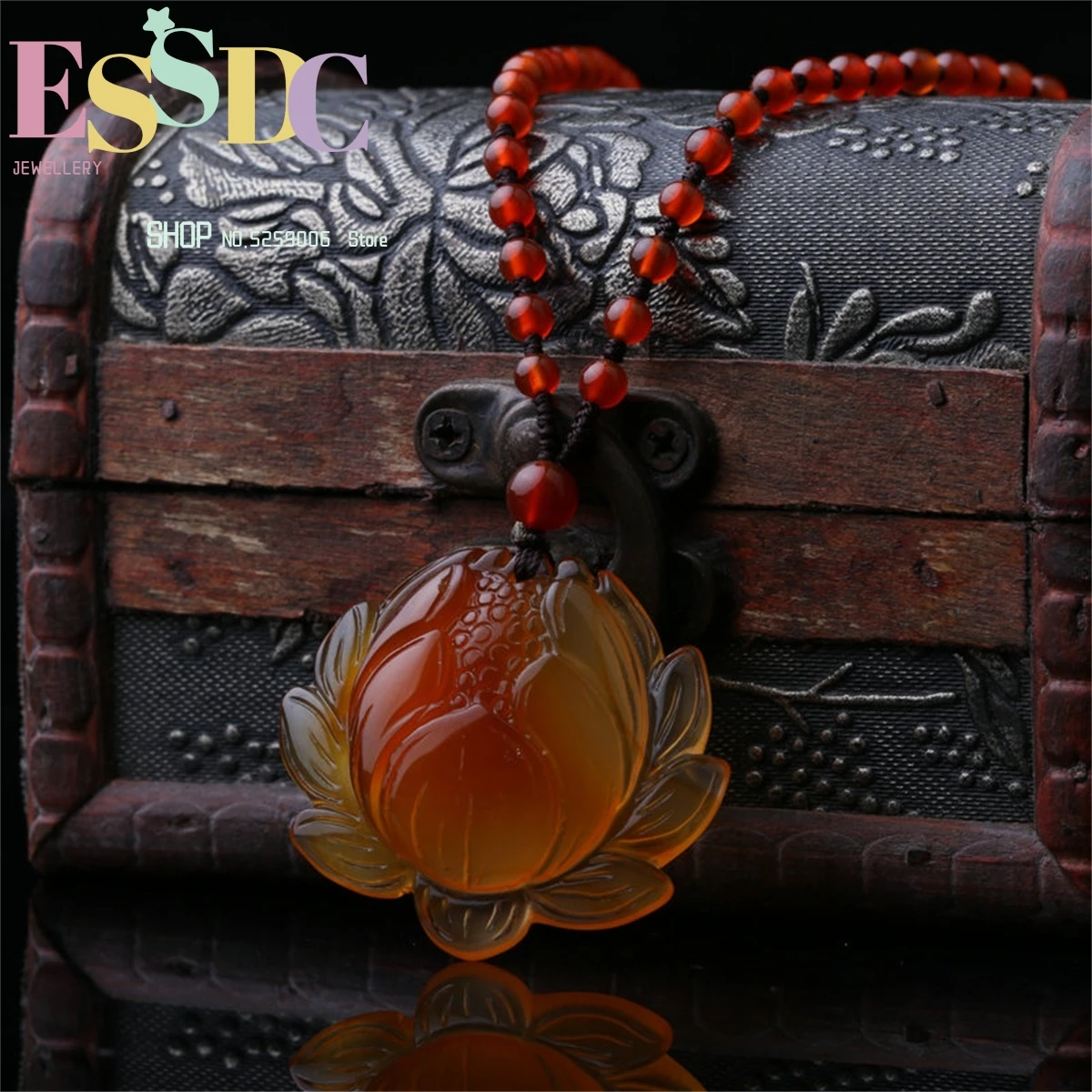 Dropship Natural Ice Coloured Chalcedony Pendant Hnad Carved Snow Lotus Necklace Onyx Sweater Chain Hanging Jewelry for Female