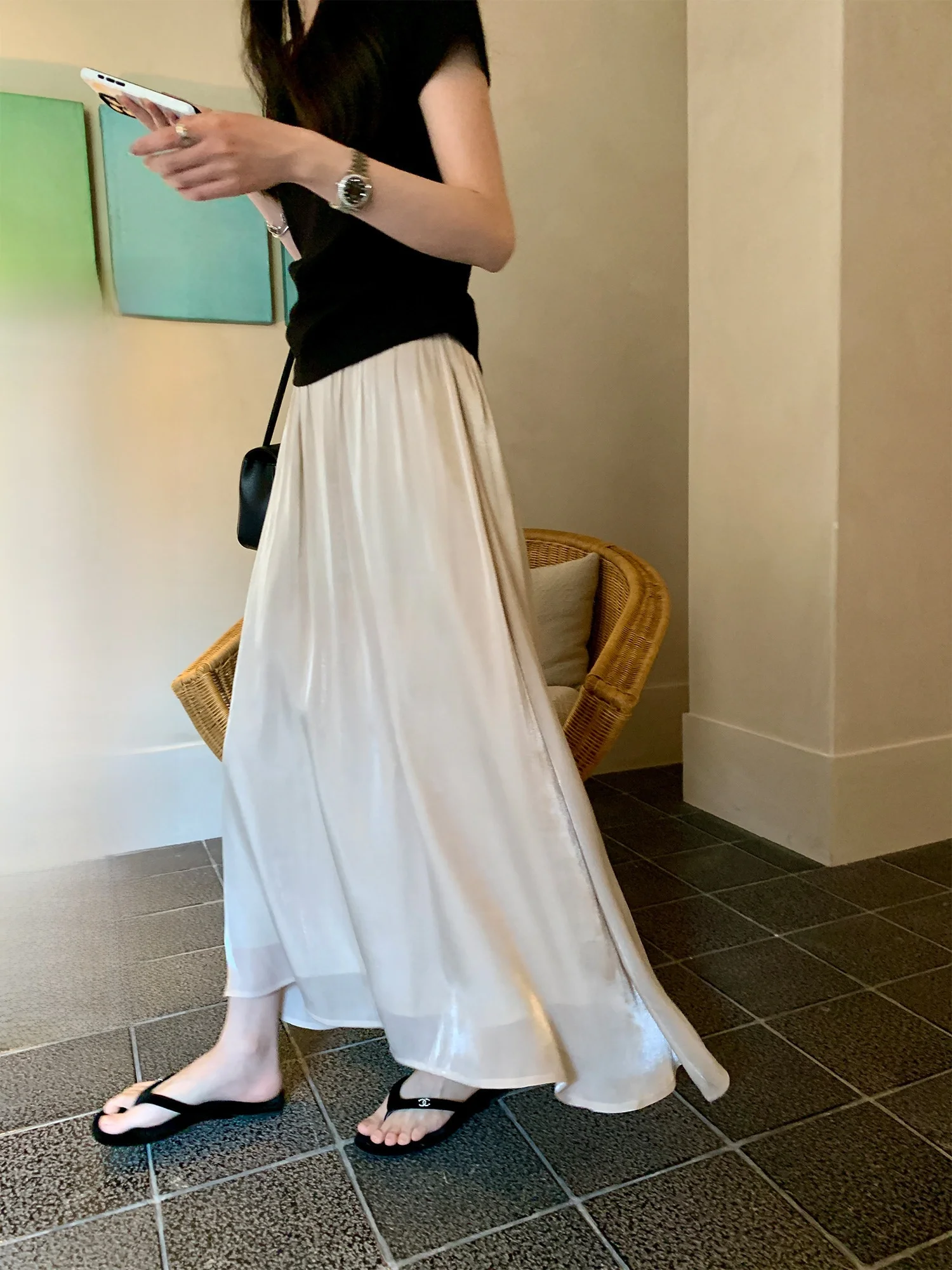 

Элегантная женская летняя юбка-миди А-силуэта из струящегося шелковистого полиэфирного волокна с драпировкой, полудлинная, с внутренней подкладкой