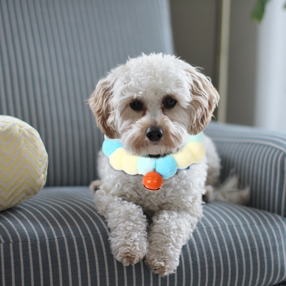 

4Pcs Colorful Bell Collar Cat Necklace Stretchable Knit Pet Wear with Playful Ball Accent for Holiday Festival Cosplay Use