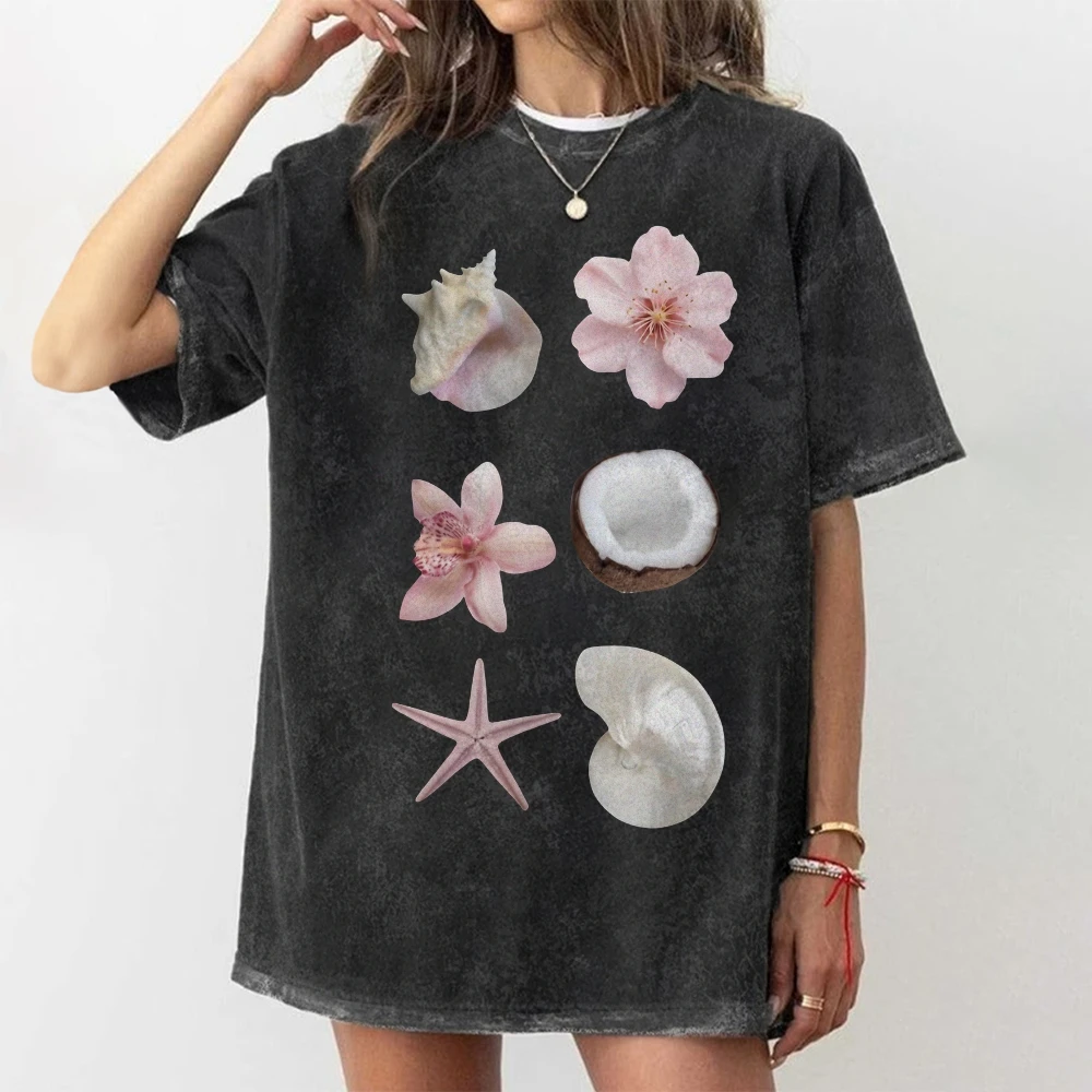 

Seashells and Flowers Print Y2k Graphic T-Shirt,Coastal,Tropical and Natural,Free Style,Soft Fabric for Beach Casual Looks