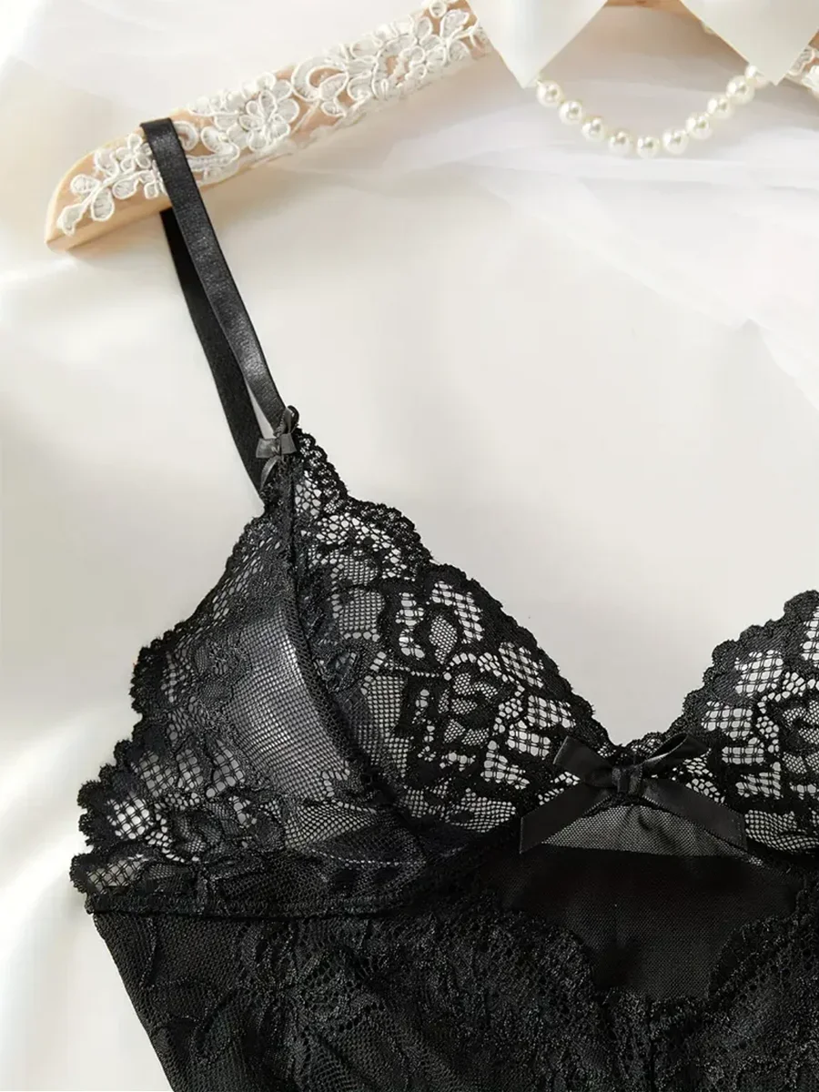 Set intimo da donna Lingerie sexy Completo da donna Lingerie Indumenti da notte Moda Set reggiseno sexy Camicia da notte Abito Babydoll Body in rete