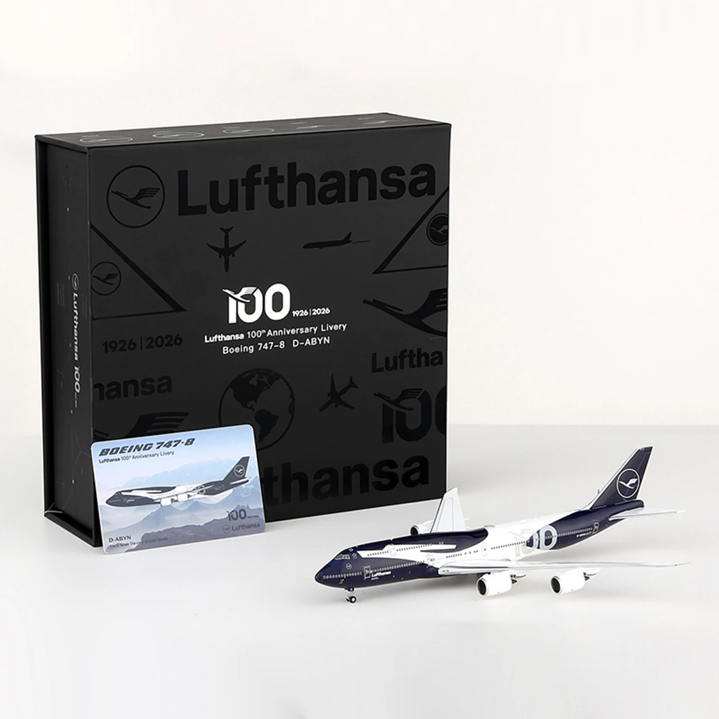 B631102 Alloy Collectible Plane Gift HX Models 1:400 Lufthansa Airlines StarAlliance Boeing B747-8 Diecast Aircraft Model D-ABYN - view 2