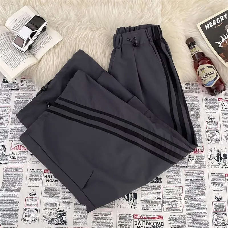 

Мужские рабочие брюки в стиле милитари American Streetwear — тонкий дизайн, качество премиум-класса, большие карманы, эластичный пояс, свободный крой и футболка