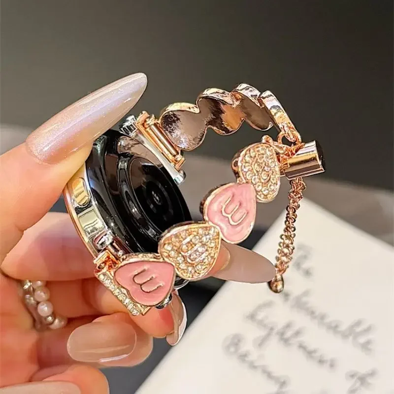 

Diamond studded heart-shaped M letter suitable for HW Watch Fit3/Fit4 straps and HW Band 8/9/10NFC handmade straps