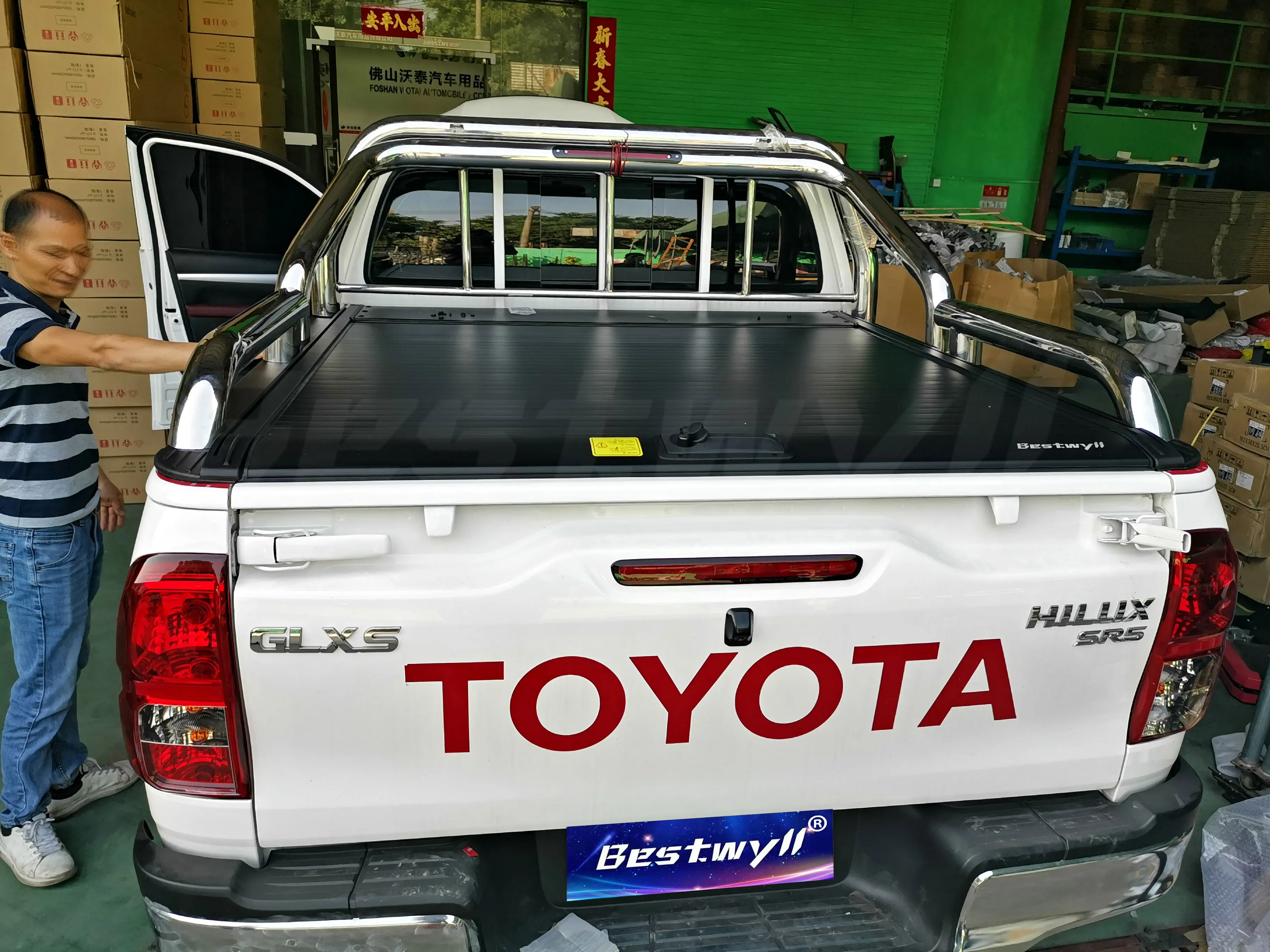 BESTWYLL Pickup Truck Bed Manual Box Retractable Tonneau Cover For 2015+ Toyota Hilux /Revo (Sr5 J Deck With Front Fence) K46A