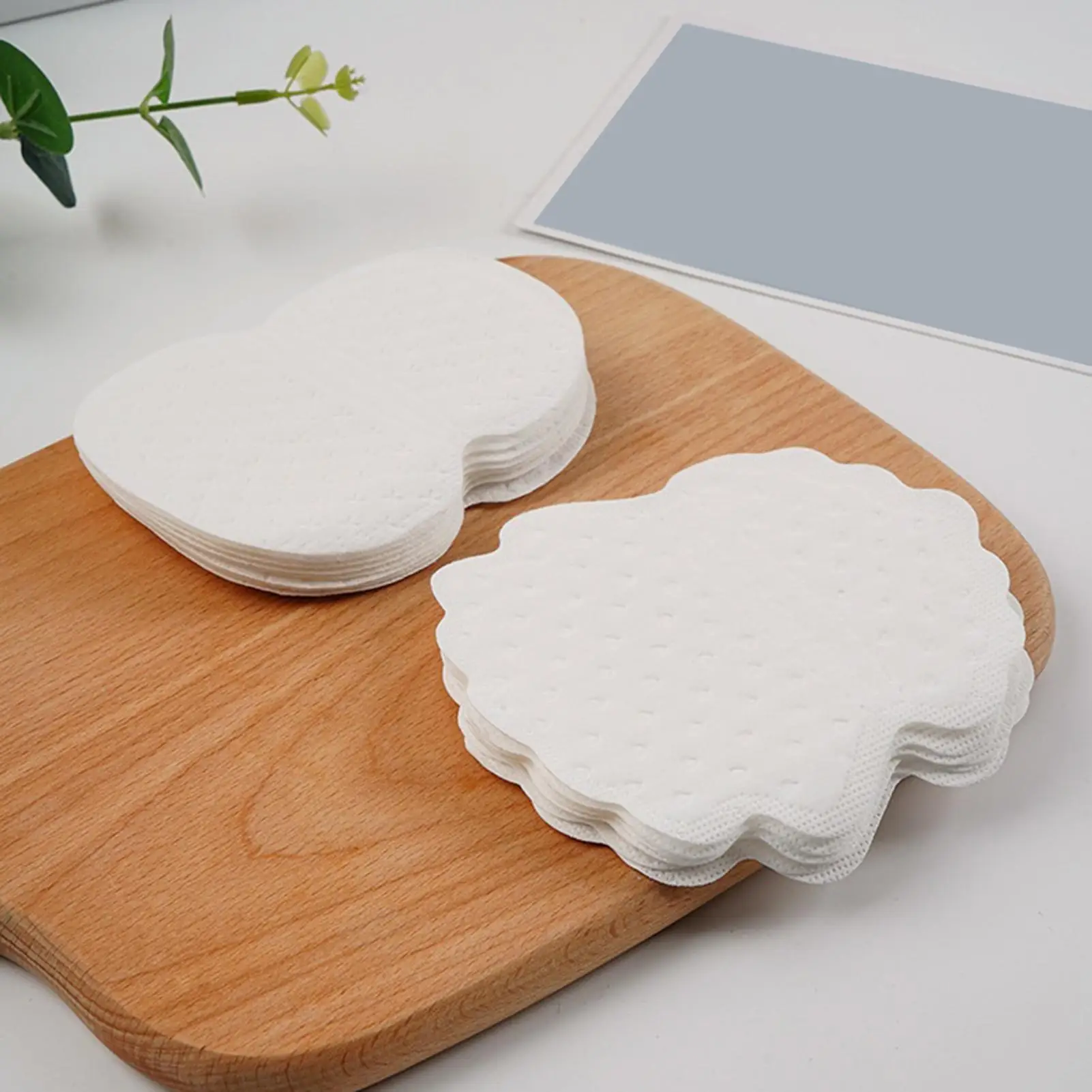 

Armpit Sweat Pads Mint Scented Invisible Guard 10-Piece Sweat Pads For Under Arms For Women Men Indoor Outdoor Summer Home