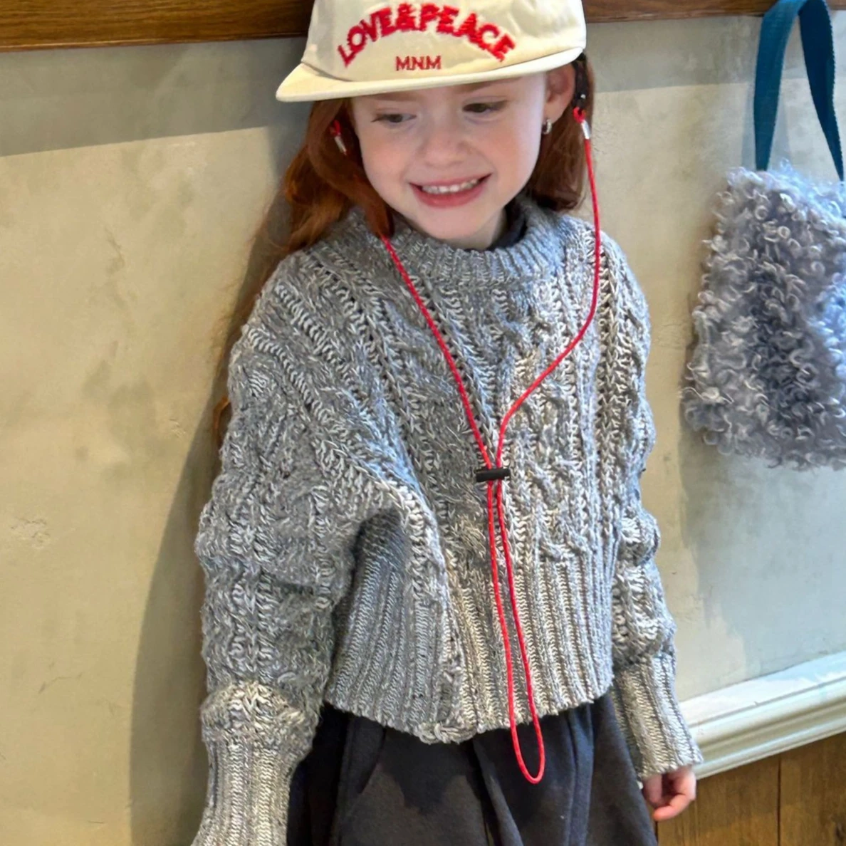 

Girl Sweater 2025 Autumn New Childrens Clothing Girl Baby Languorous Lazy Wind Coarse Needle and Hemp Flower Roll Short Sweater