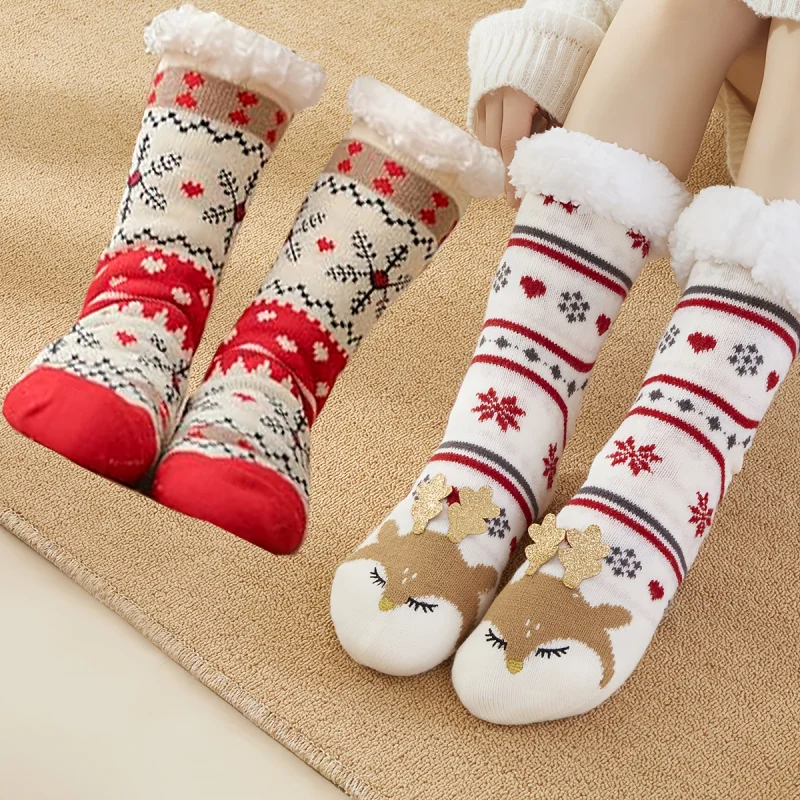 

2 пары праздничных рождественских носков-тапочек — уютные нескользящие носки до середины икры на флисовой подкладке с рисунком снежинки и оленя