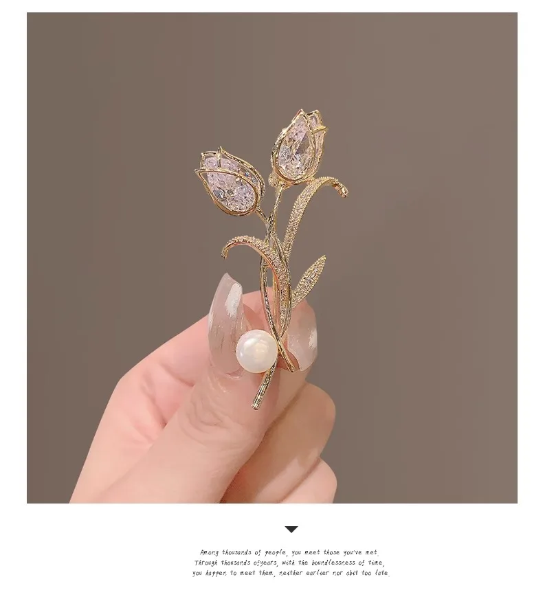 Luxury Zircon Tulip Flower Pearl Brooches for Women Pink Crystal Floral Leaf Lapel Pins Banquet Patry Clothes Corsage Jewelry