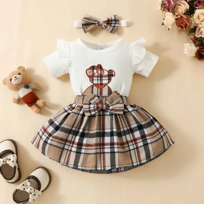 Urso dos desenhos animados das meninas do bebê bodysuit bordado manga curta, saia xadrez com hairband, roupas recém-nascidas, roupas de verão, 0-18