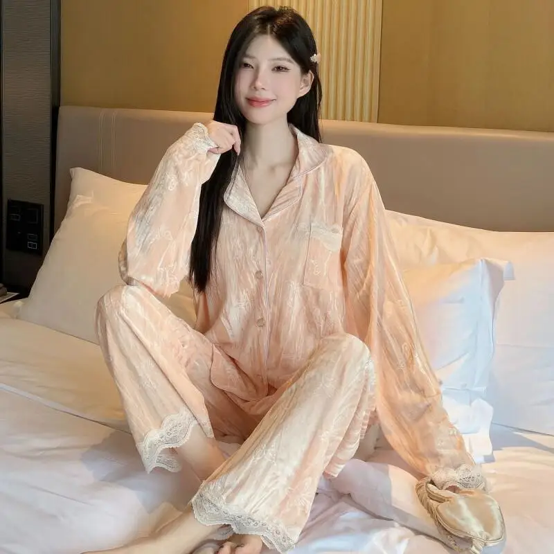

Women's Pajama Set Girl Winter Homewear Velvet Pajamas Set for Women Lace Trim Homewear Loungewear Butterfly Embroidery Luxury