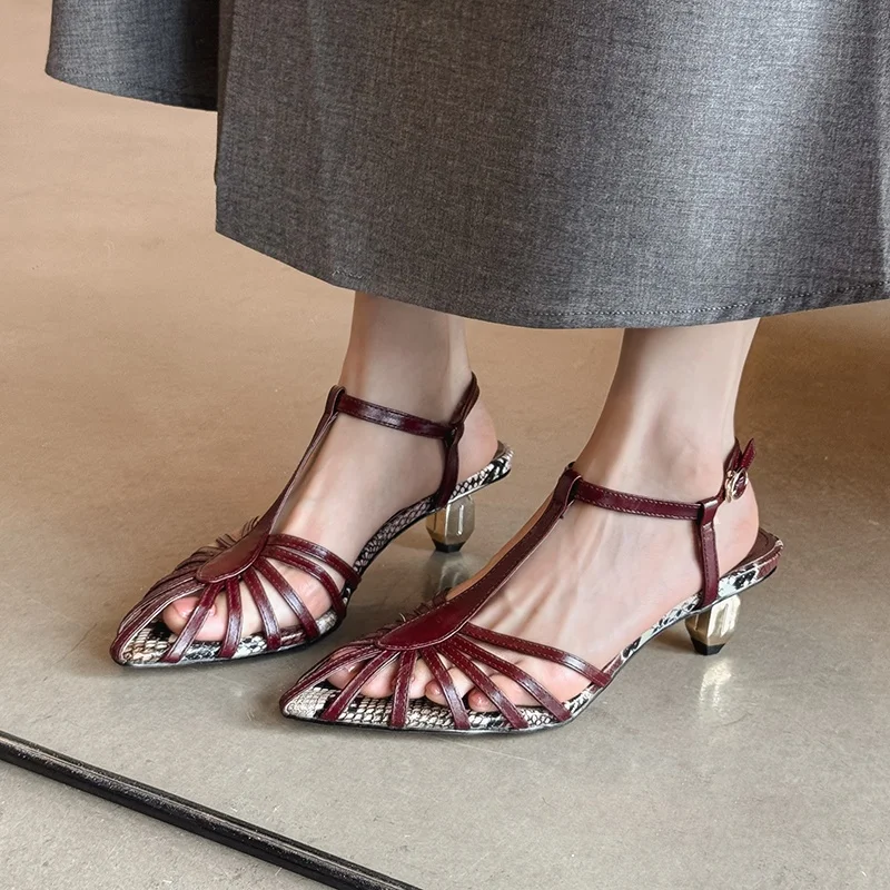 

Women Shoes Gladiator Sandals 2026 Summer Women's Mid Heel Cross Strap Open Toe Sandals Soft Leather British Style Chunky Heels