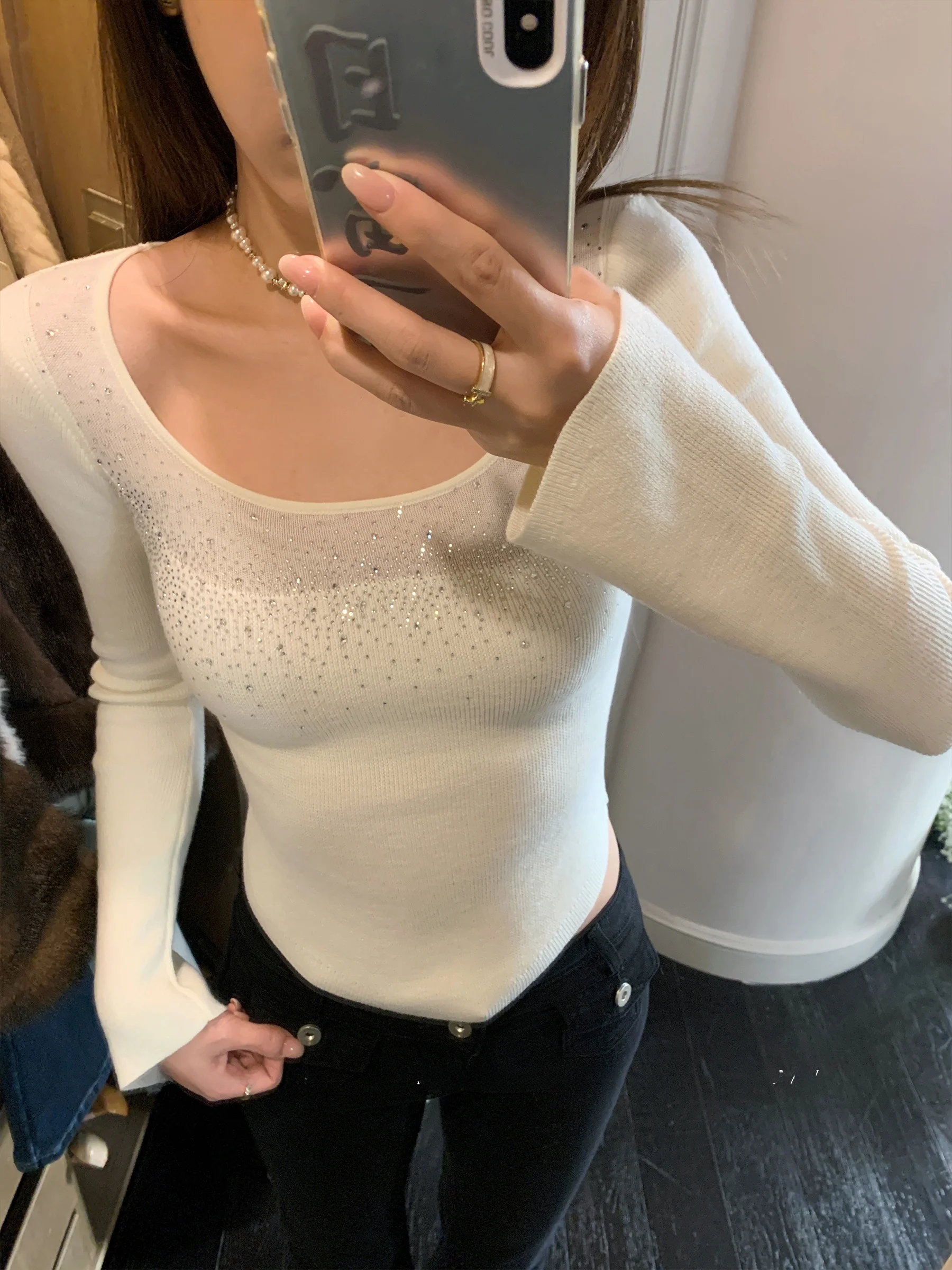 

Sam Seoi Women's Long Sleeve U-Neck Knitted Wool Blend Base Shirt Glitter Heat Treatment Casual Slim Fit Korean Style Top