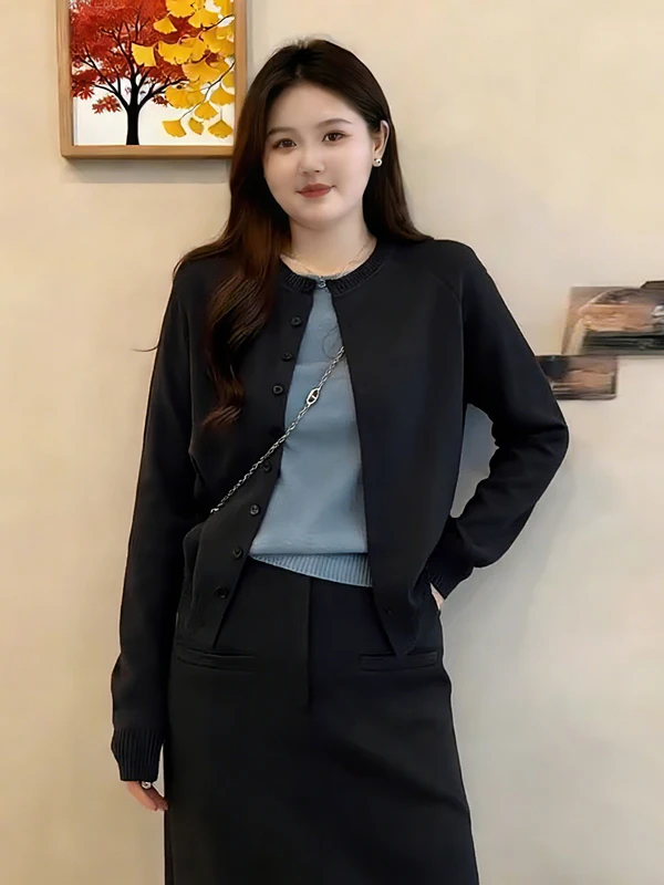 

Синий повседневный вязаный свитер для женщин больших размеров, весна 2026, новинка, свободный крой, стройнящий эффект, модный топ