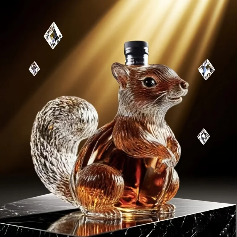 

17OZ Cute Squirrel Shaped Red Wine Decanter, Animal Shaped Whiskey Bottle, Wine Making Container Suitable for Home Decoration Or