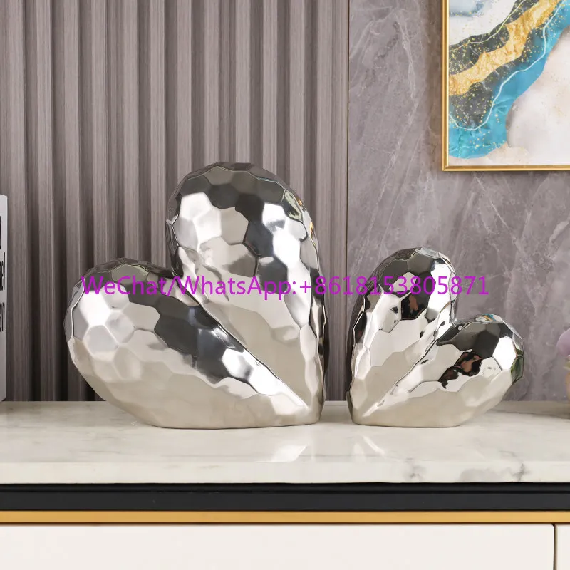 Modern light luxury gold love decorative ornament living room desktop crafts advanced sense