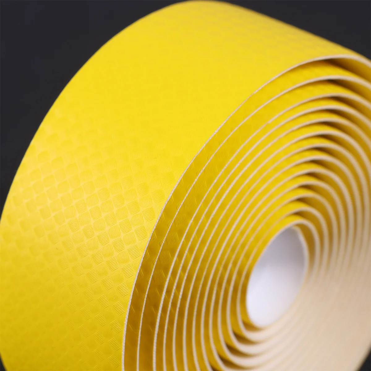 

1 set Carbon Fiber Handlebar Tape Shock-Absorbent Non-Slip Wrapping Belt For Road Mountain Bike Cycling End Plugs