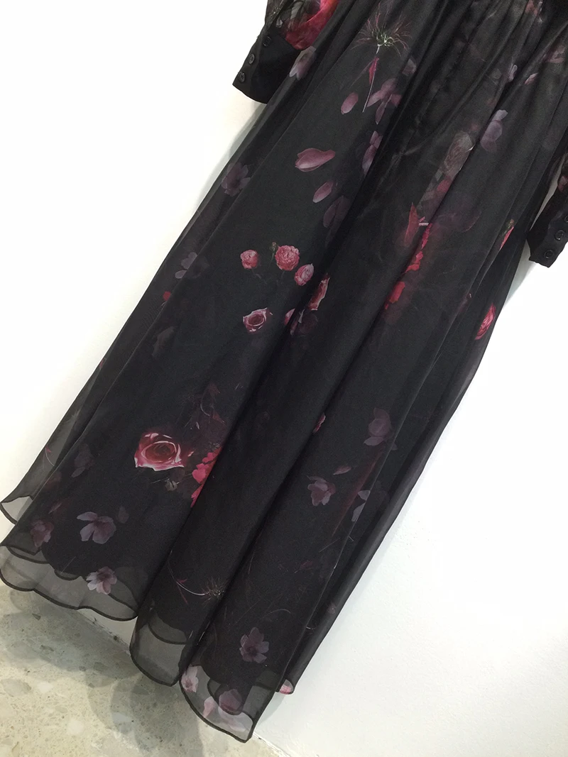 MIUXIMAO 2025 ชุดเดรสฤดูใบไม้ร่วงแฟชั่นชุดเดรสสีแดงดอกกุหลาบพิมพ์แขนยาวชุดยาวสีดำชุดยาวผู้หญิงโบว์