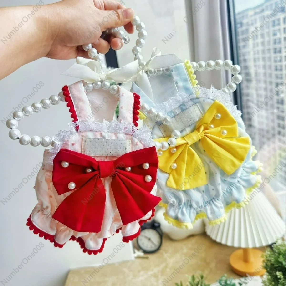 

Вязаная вручную жилетка с жемчугом для домашних животных, летняя милая безрукавка для маленьких собак и кошек, легкая дышащая одежда для питомцев