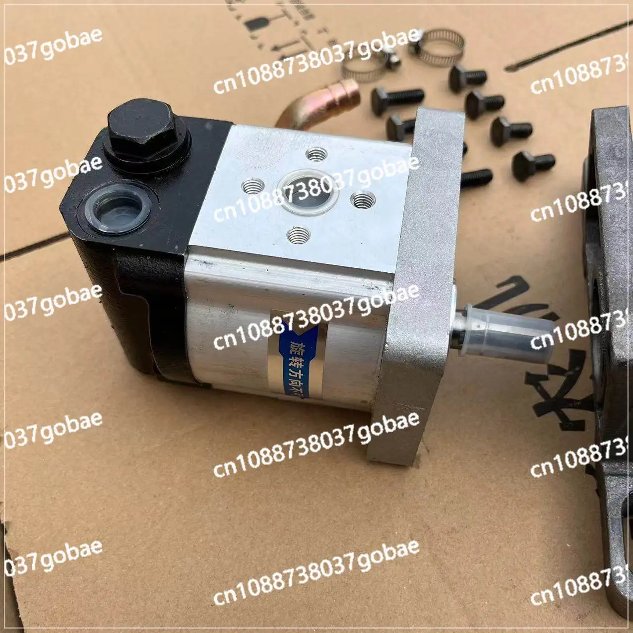 Tractor directional pump constant flow overflow gear pump, modified hydraulic directional special oil pump