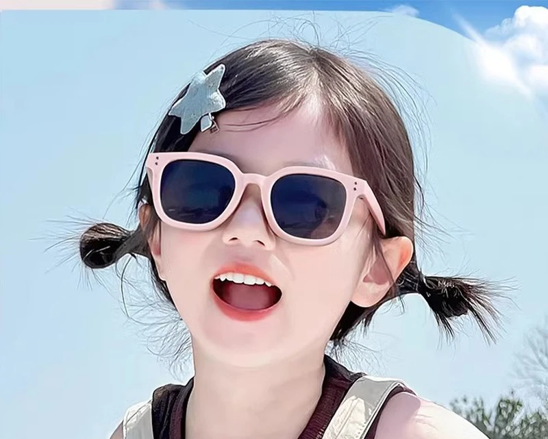 

Boys, girls, children's retro hip-hop punk style sunglasses, suitable for mountaineering, tourism, and beach use