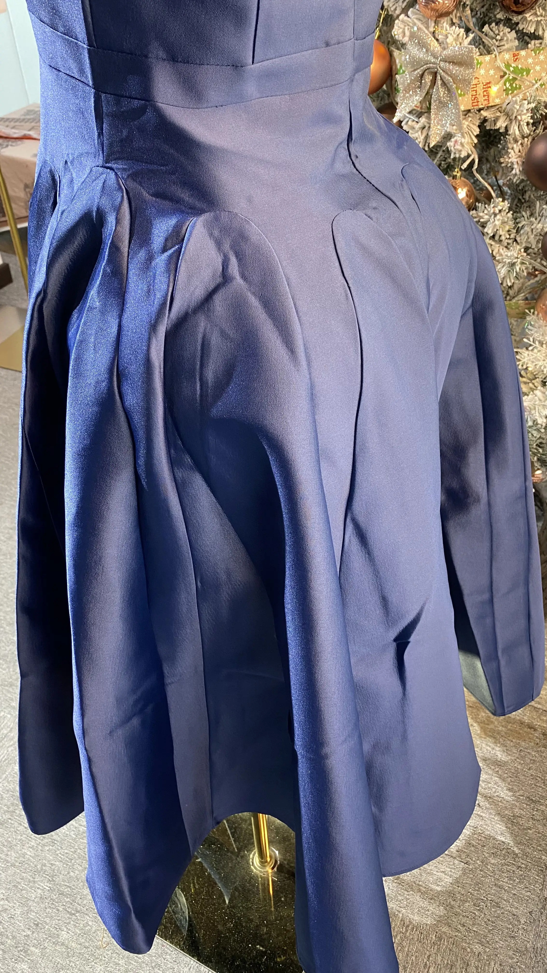 Vestido elegante de ajuste fino com decote em V sólido com manga esvoaçante e design personalizado, vestido de banquete elegante-GZXX404