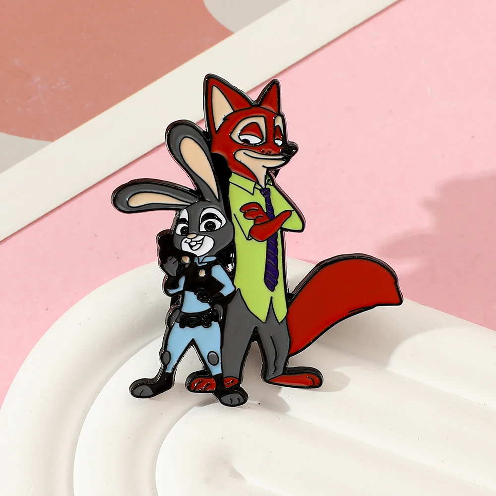 ديزني الكرتون Zootopia شخصية دبابيس لطيف جودي ونيك شارة مينا دبوس ملحق لقبعة ظهره الملابس والاكسسوارات