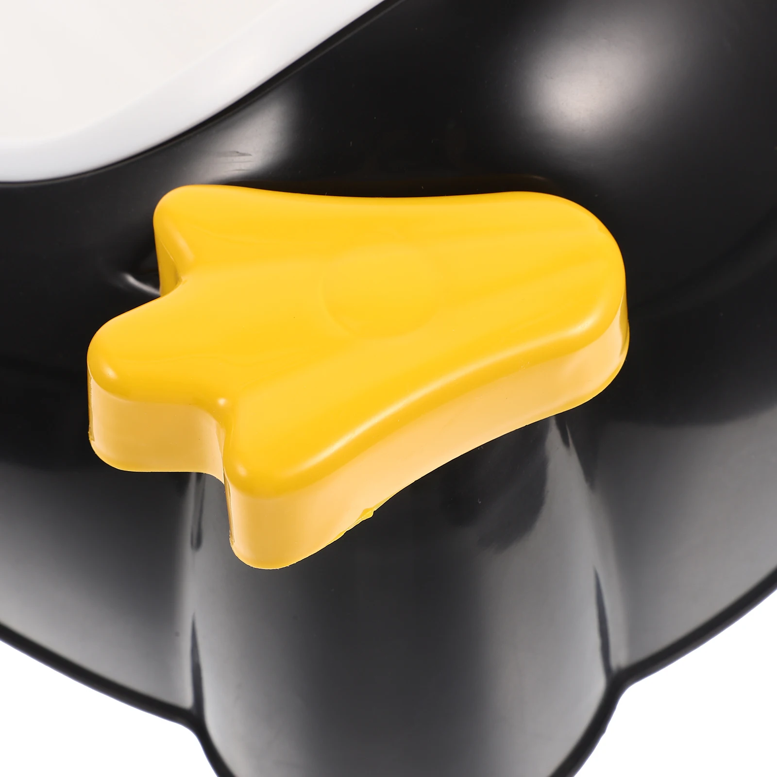 

Penguin Shaped Boys Urinal for Toddler Travel Wall Mount Kids Urinal Suction Cups Large Capacity Potty Training
