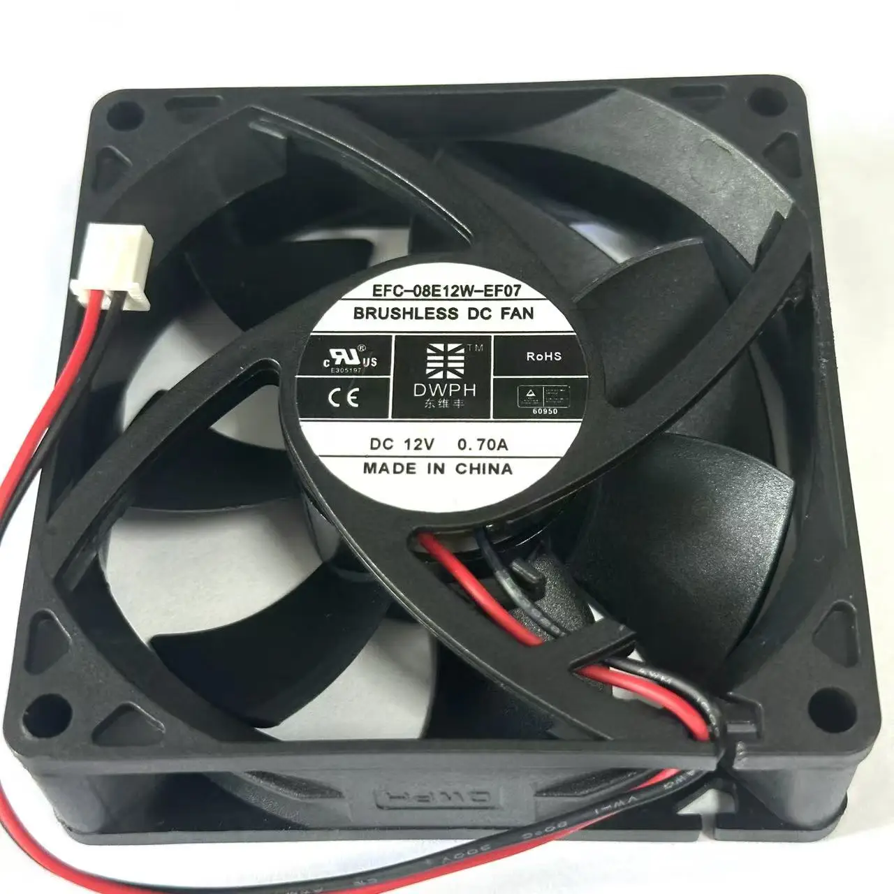 

DWPH EFC-08E12W-EF07 DC 12 В 0,70 А 80x80x25 мм 2-проводной охлаждающий вентилятор для сервера