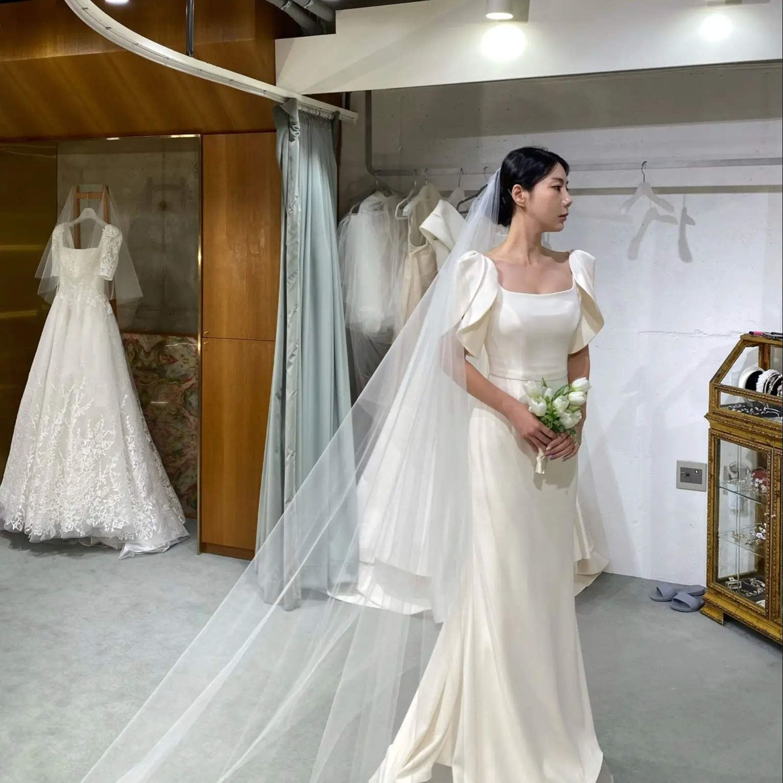 Großzügige Meerjungfrau Hochzeit Kleid Mit Abnehmbaren Zug Vintage Square Neck Stilvolle Kurzen Ärmeln Zug Brautkleid Anpassen TT469