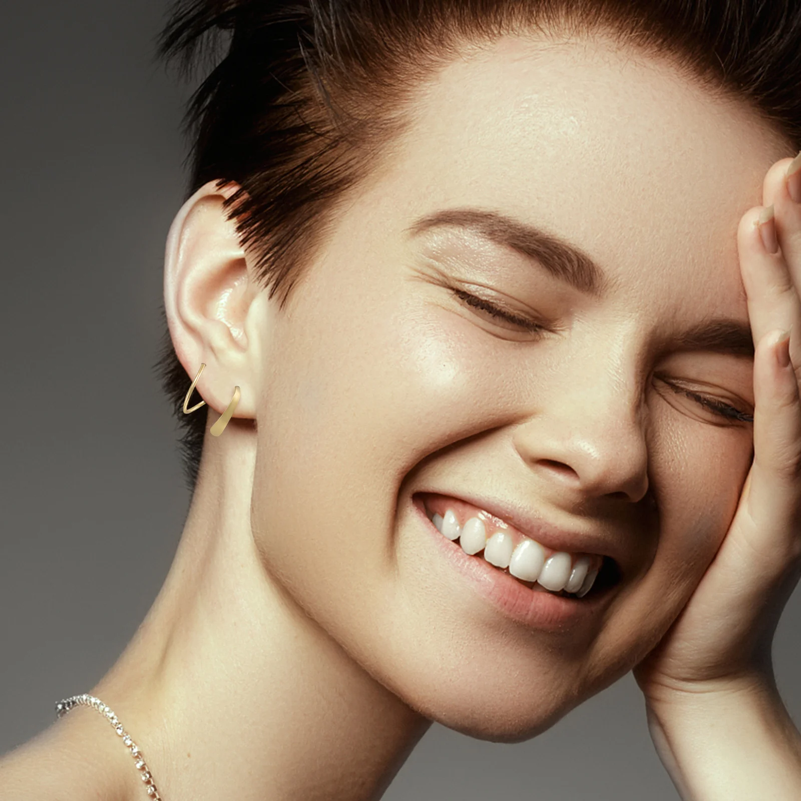 

Spiral Wrap Earrings Simple Twist Hoop For Women Ear Climber Rings Cartilage Piercing Fashion Ear Cuff Earrings Trendy