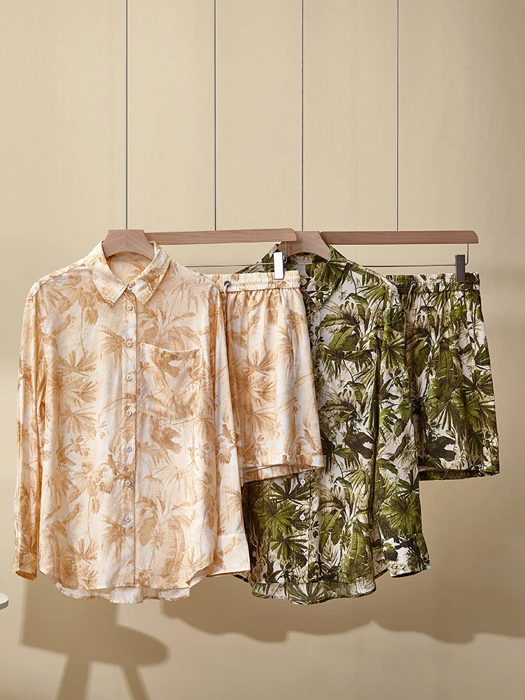 

Spring And Summer New Women'S Short-Sleeved Suits Loose Silk Print Casual Holiday Style Shorts Long-Sleeved Two-Piece Suit