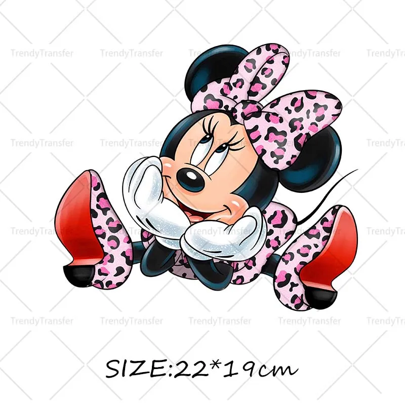ミニーちゃん ヒョウ柄イラスト ピンクヒョウミニーマウスキャラクター
