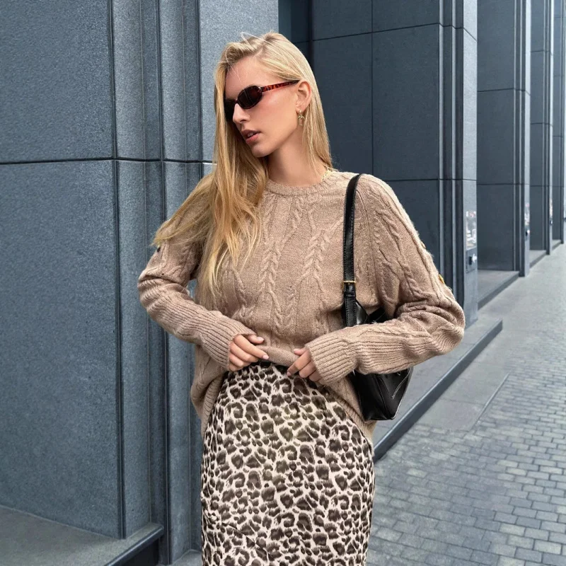 

Camel Cable Knit Sweater with Shoulder Buttons Hollow Pullover Vintage Fashion Autumn Winter Sweater for Women