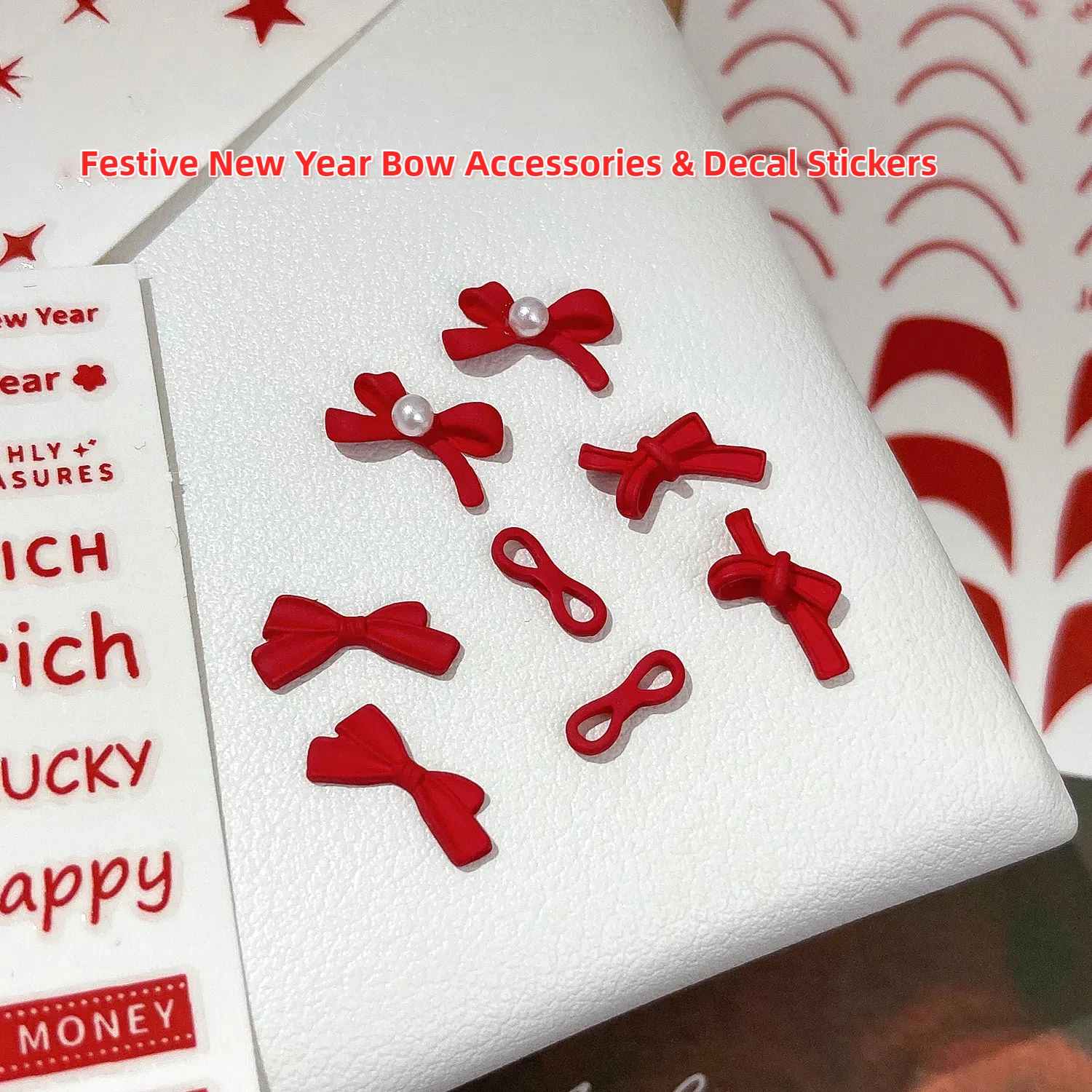 100 stuks Nieuwjaar Rode Matte Boog Nagelaccessoires Strass Parel Nail Art Decoraties Legering Lint manicure Stickers Nagelbedels