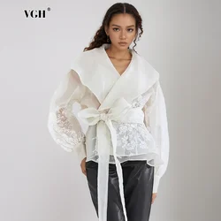 VGH Solid Chic Floral Printing Casual Shirts For Women Lapel Lantern Sleeve Patchwork Lace Up Looae Blouses Female Fashion Style