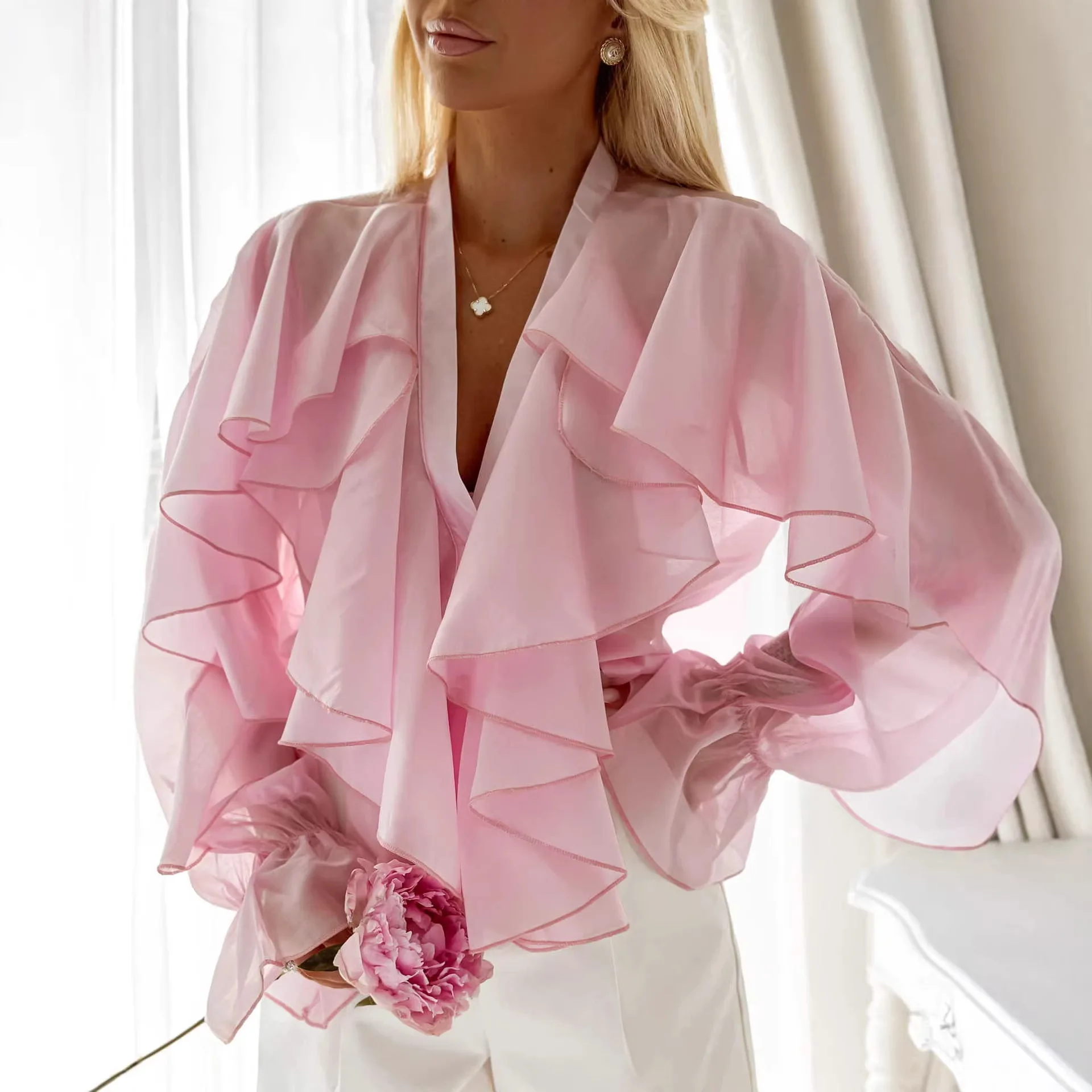 

Хит продаж 2026: женская шифоновая блузка с длинными рукавами, рюшами и расклешенными манжетами, праздничный стиль