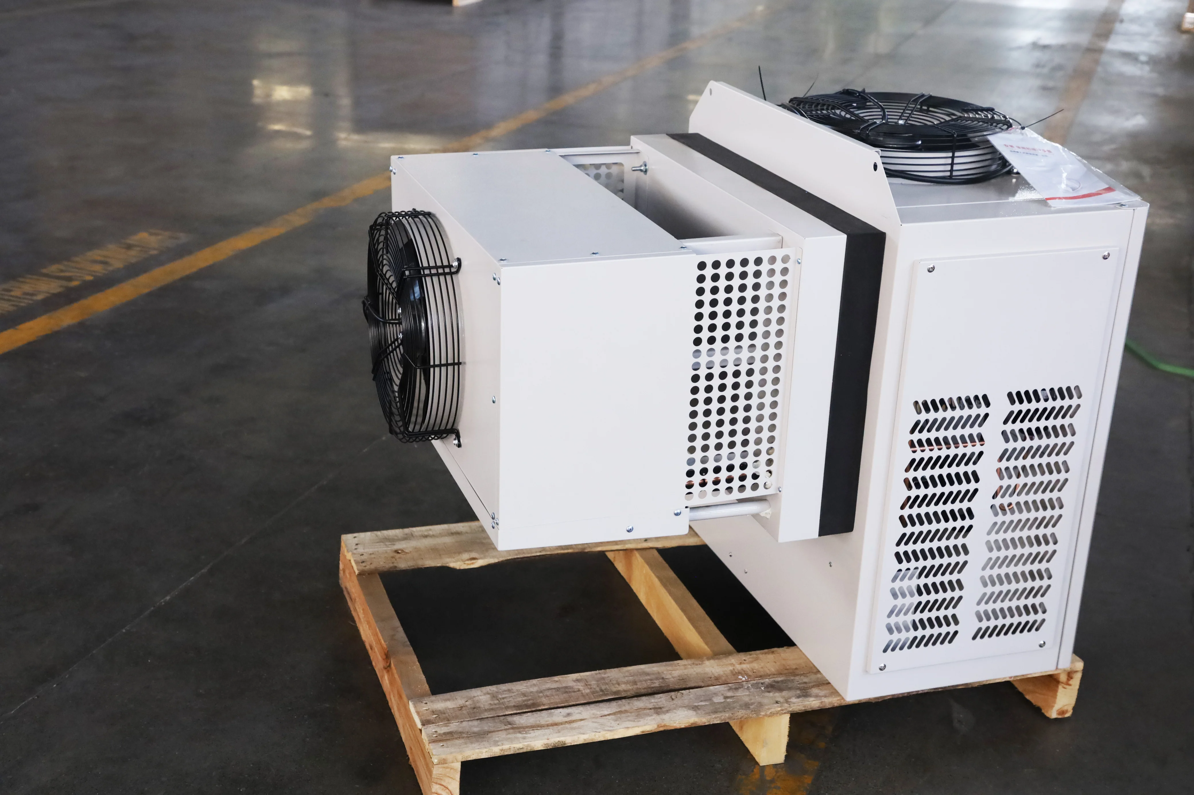 Industrial Refrigeration Mobile Chiller Freezer Cold Room Storage Freezers System for Fruit and Vegetable Storage Price