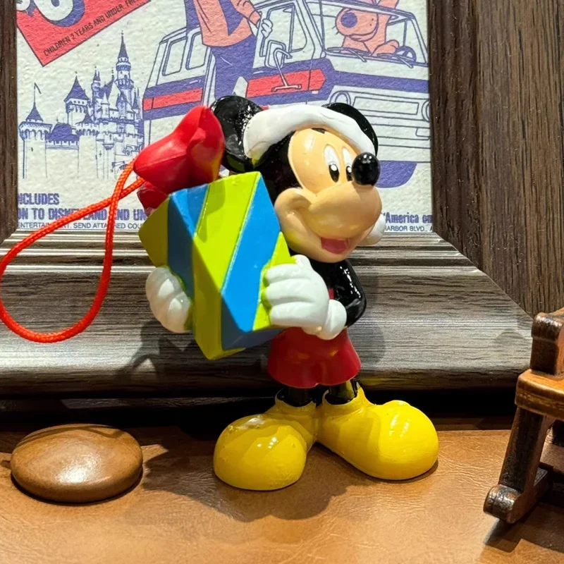 Mickeysmousees Donalduckse Q Verison Doll Action Figures Personaggi dei cartoni animati Giocattolo Modello periferico Ciondolo