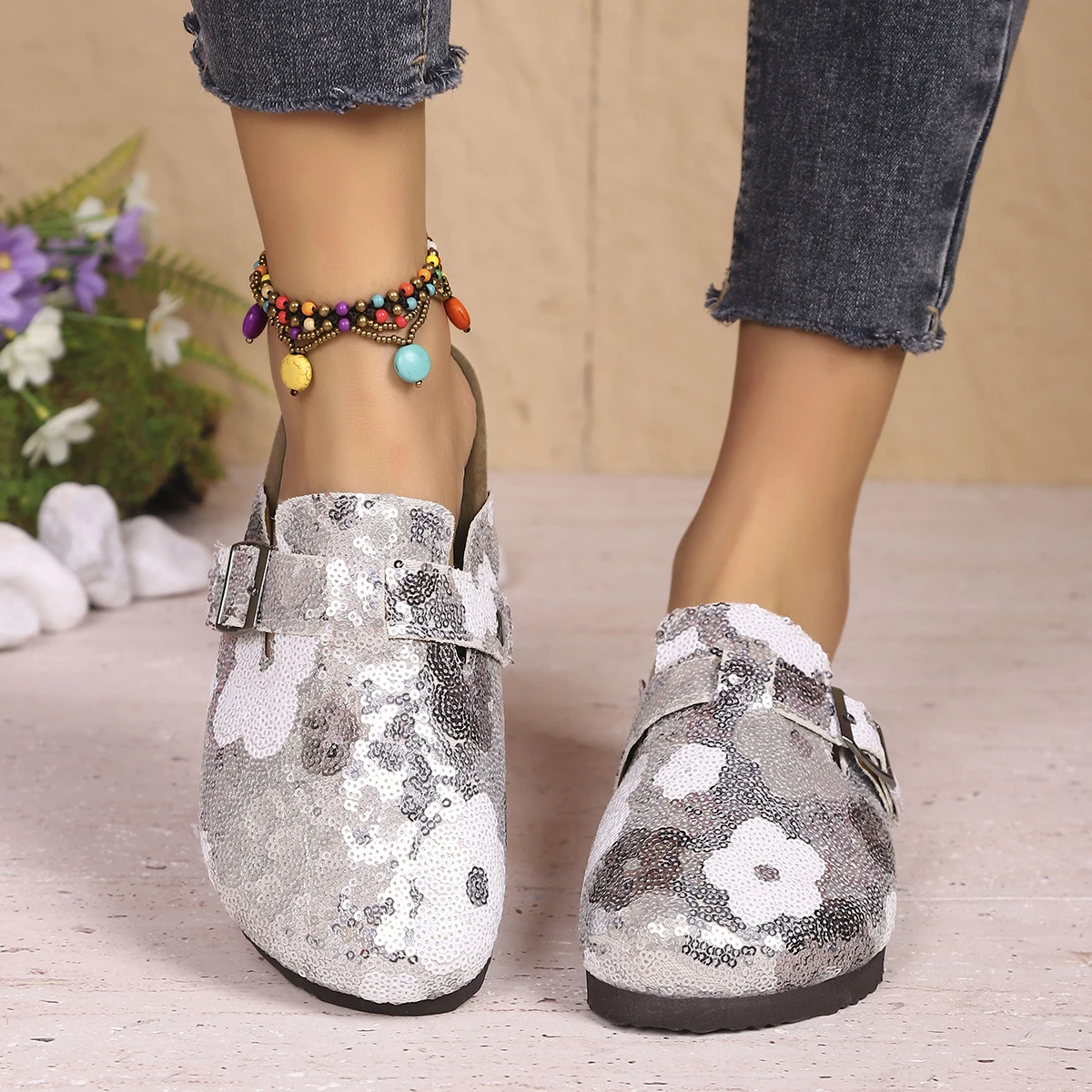 

Women Slippers Lightweight Comfortable Shoes Casual Non Slip Flat Sandals Spring Sequined Half Slippers 2025 New Slides Women
