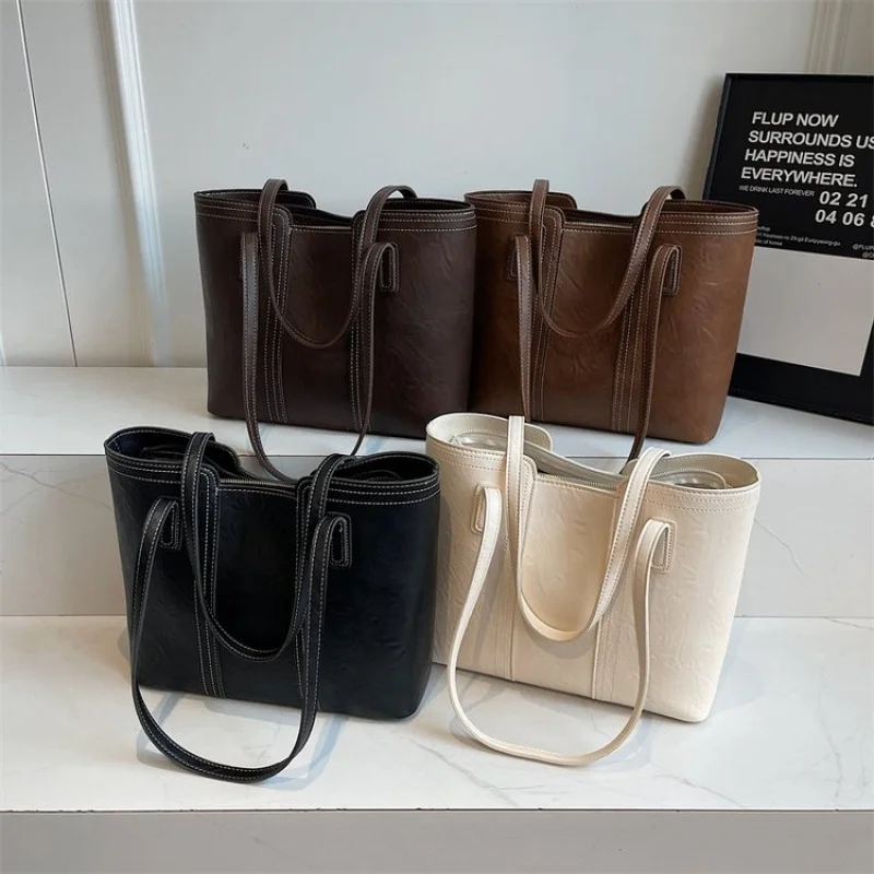 

Гладкая шикарная новинка 2025 года, женская роскошная брендовая кожаная сумка на плечо, известный дизайнер, повседневная популярная винтажная сумка ​